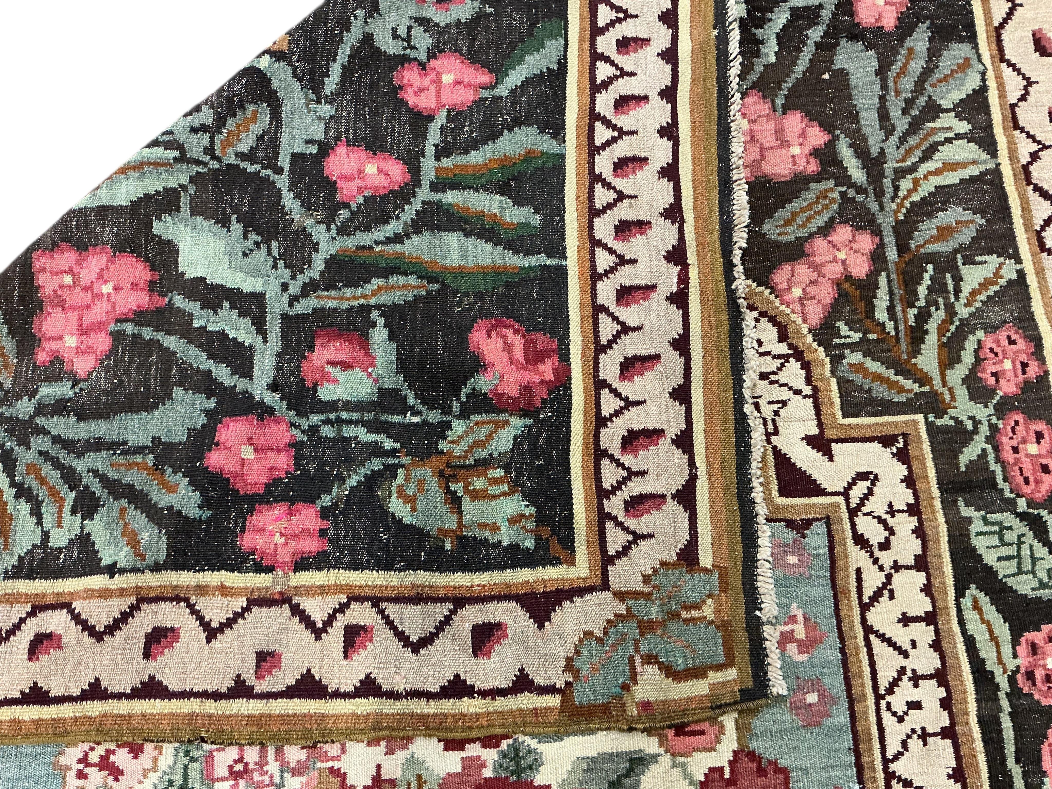 A Moldovan rose Kilim carpet, 330 x 194cm